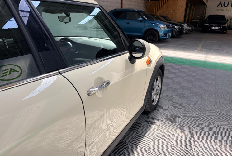 Mini MINI 5 PORTES ONE - Ess 102cv - CLIM - ENTRETIEN JUIL 26 & 4 PNEUS NEUFS