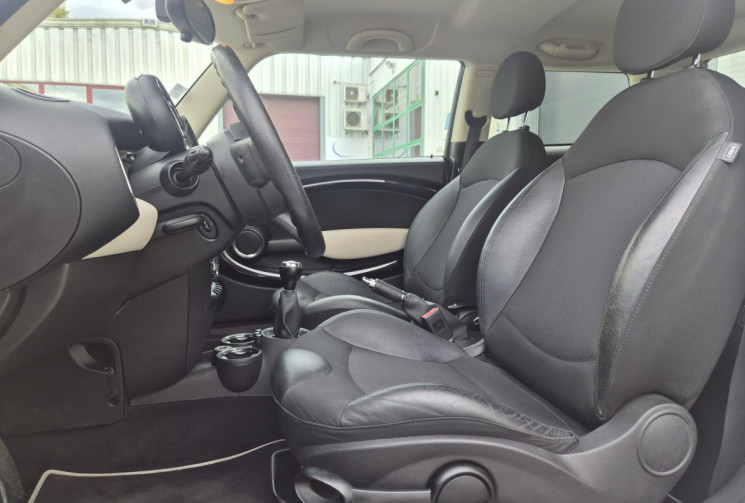 Mini Mini 2 (R56) LCI COOPER 1.6 I * CT VIERGE * BIP DE RECUL * CLIM * CARNET COMPLET MINI