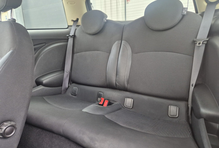 Mini Mini 2 (R56) LCI COOPER 1.6 I * CT VIERGE * BIP DE RECUL * CLIM * CARNET COMPLET MINI