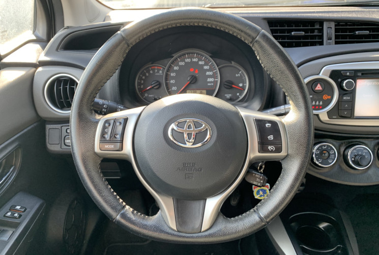 Toyota Yaris III 1.3 100 VVT-I DYNAMIC