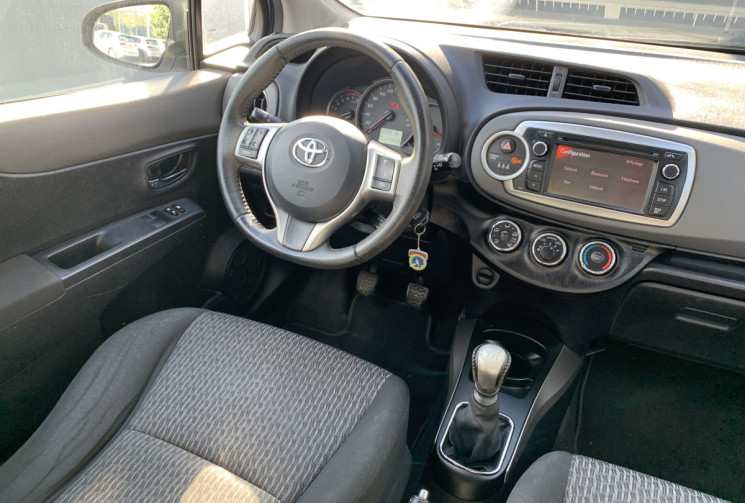 Toyota Yaris III 1.3 100 VVT-I DYNAMIC