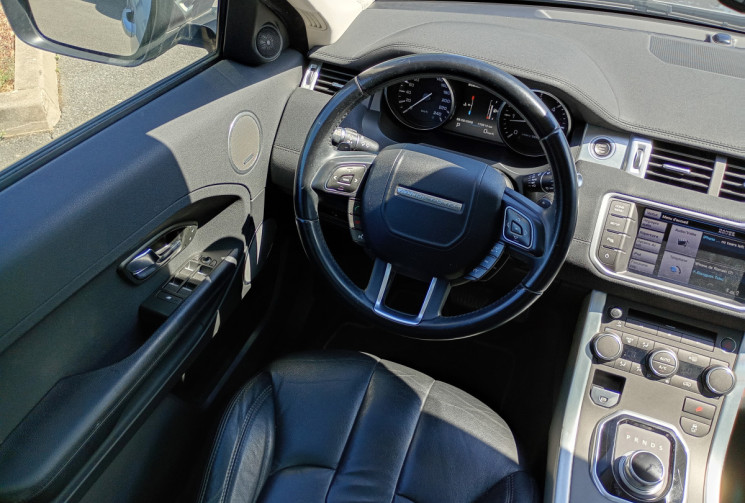 Land-Rover Range Rover Evoque  PRESTIGE 2,2 TD4 150 BVA - ATTELAGE / SON MERIDIAN