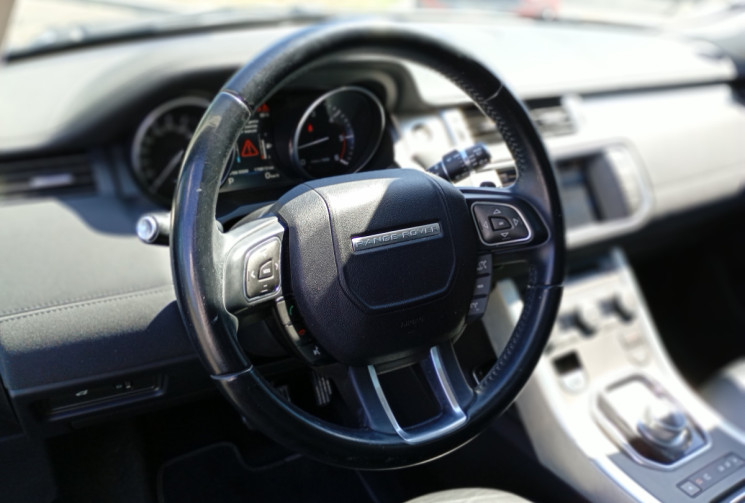 Land-Rover Range Rover Evoque  PRESTIGE 2,2 TD4 150 BVA - ATTELAGE / SON MERIDIAN