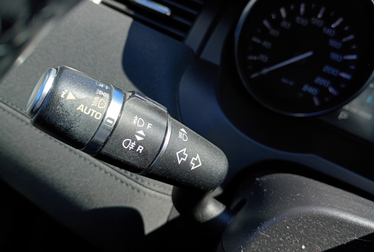Land-Rover Range Rover Evoque  PRESTIGE 2,2 TD4 150 BVA - ATTELAGE / SON MERIDIAN