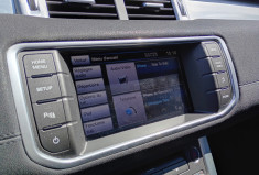 Land-Rover Range Rover Evoque  PRESTIGE 2,2 TD4 150 BVA - ATTELAGE / SON MERIDIAN