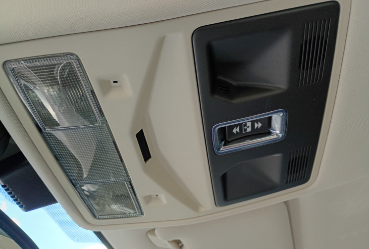Land-Rover Range Rover Evoque  PRESTIGE 2,2 TD4 150 BVA - ATTELAGE / SON MERIDIAN