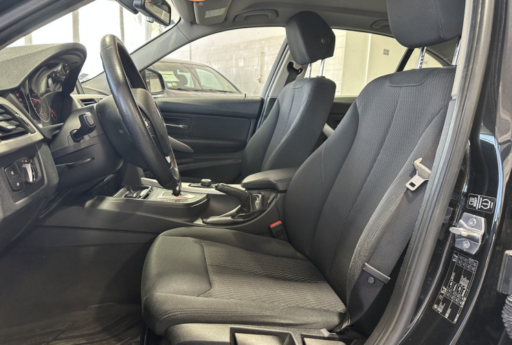 BMW Série 3 - 320i Lounge 184 Très bel état / Suivi rigoureux BMW / Clim auto / Radar AR