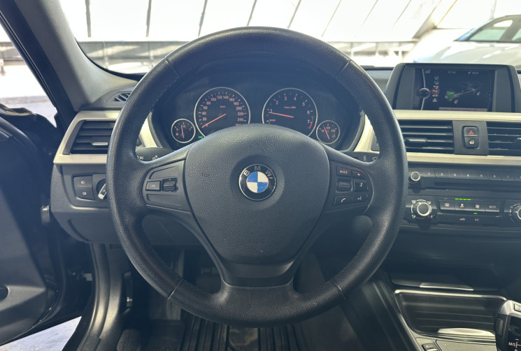 BMW Série 3 F30 - 320i Lounge 184 Très bel état / Suivi rigoureux BMW / Clim auto / Radar AR