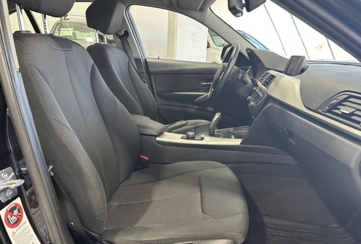BMW Série 3 - 320i Lounge 184 Très bel état / Suivi rigoureux BMW / Clim auto / Radar AR
