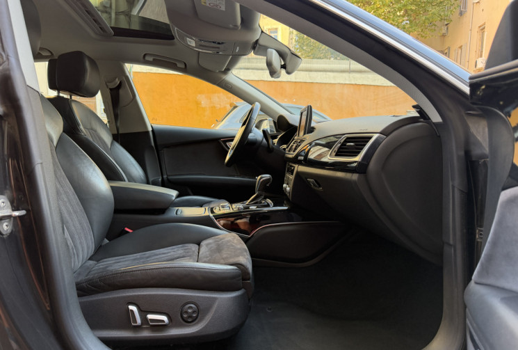 Audi A7 SPORTBACK avus origine France 3eme main 3.0 TDI V6 24V Quattro S-Tronic7 272 cv /carplay / 