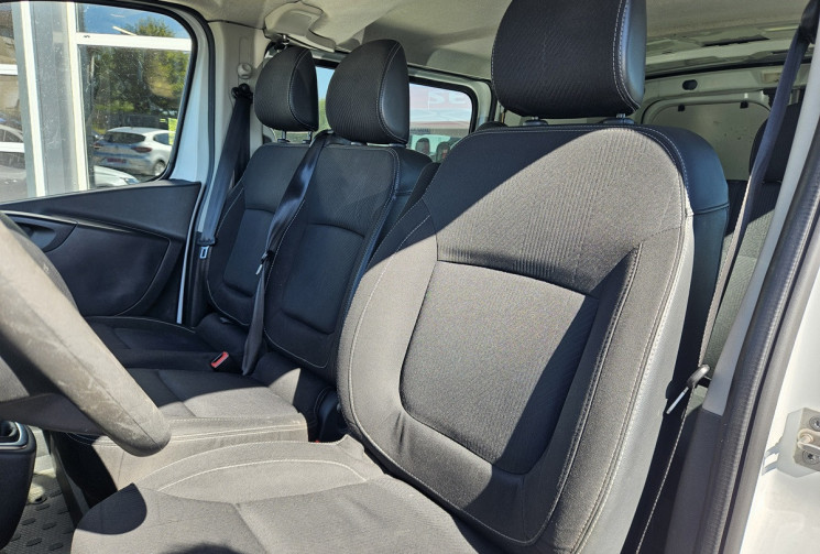 Renault Trafic III 2.0 DCI 145 GRAND CONFORT 6 PLACES