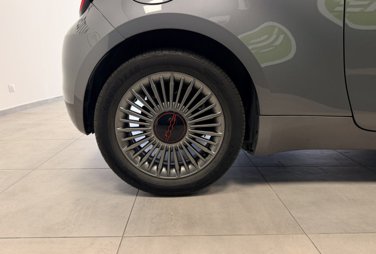 FIAT 500 500-e Red