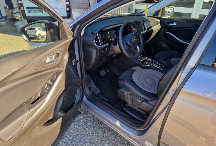Opel Grandland  Phase 2 1.2 i 12V Turbo Hybrid e-DSC6 136 cv Boîte auto