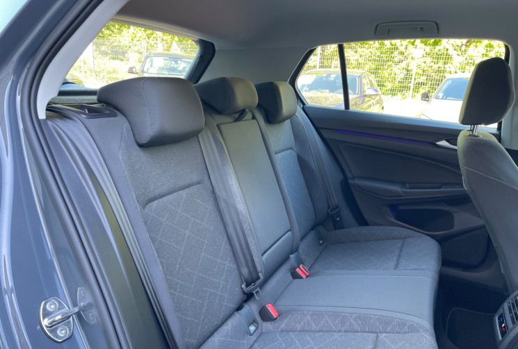 Volkswagen Golf 8 Life Plus 2.0 TDI 116 ch DSG7-13 000Km-Caméra de recul-Radar Av et AR-Etat Neuf