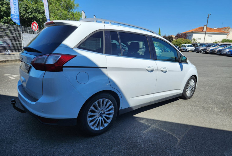 Ford C-MAX  2.0 140 TITANIUM / BOITE AUTO / SUIVI FULL FORD / TRES BON ETAT / 7 PLACES