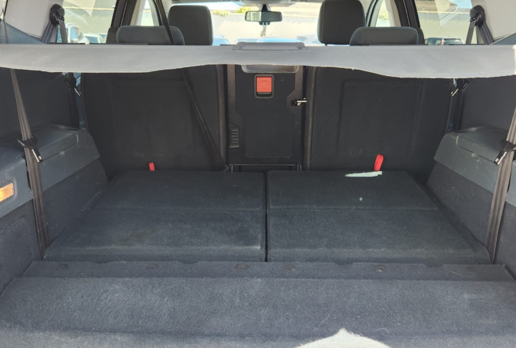 Ford C-MAX  2.0 140 TITANIUM / BOITE AUTO / SUIVI FULL FORD / TRES BON ETAT / 7 PLACES