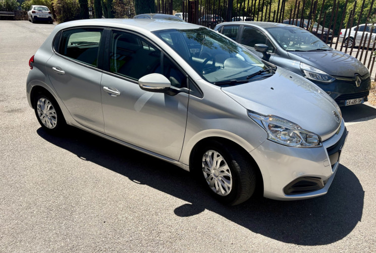 Peugeot 208 1.0 VTi 68 ch Like / 1ère Main / 53000km 