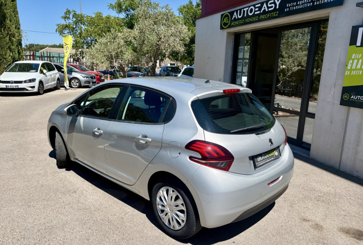 Peugeot 208 1.0 VTi 68 ch Like / 1ère Main / 53000km 