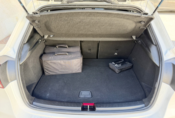 Mercedes Classe A AMG Line 250 e 1.3 Ti 218 PHEV 8G-DCT / Carplay / Camera / Lumiere ambiance / 250e