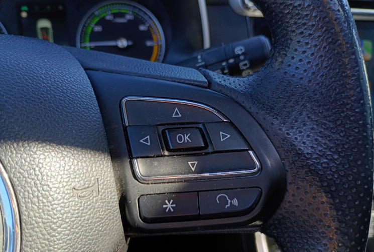 MG ZS  EV 44.5 kWh LUXURY - TOIT OUVRANT / SIEGES ELECTRIQUES CHAUFFANTS