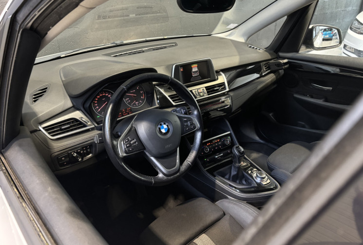 BMW SERIE 2 ACTIVETOURER 216d 116 ch Pack Sport / Entretien complet