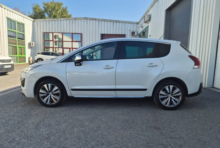 Peugeot 3008 I PHASE 2 1.6 HDi 120 CV * ALLURE * TOIT PANO – DISTRIBUTION FAITE – SUIVI PEUGEOT