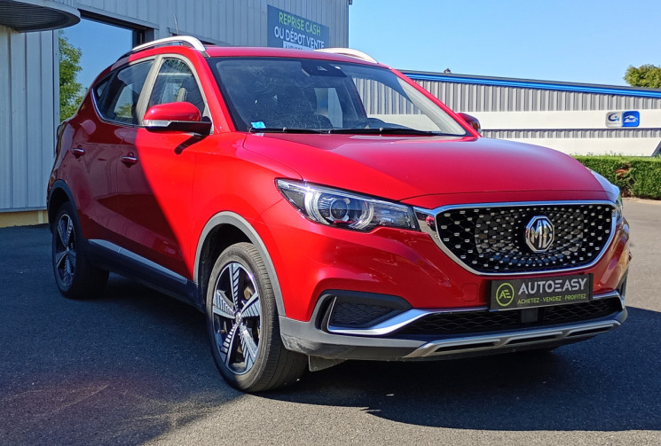 MG ZS  EV 44.5 kWh LUXURY - TOIT OUVRANT / SIEGES ELECTRIQUES CHAUFFANTS