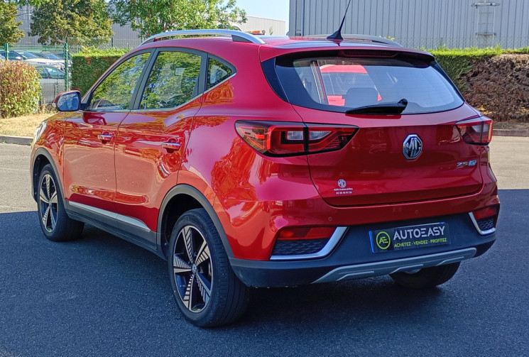 MG ZS  EV 44.5 kWh LUXURY - TOIT OUVRANT / SIEGES ELECTRIQUES CHAUFFANTS