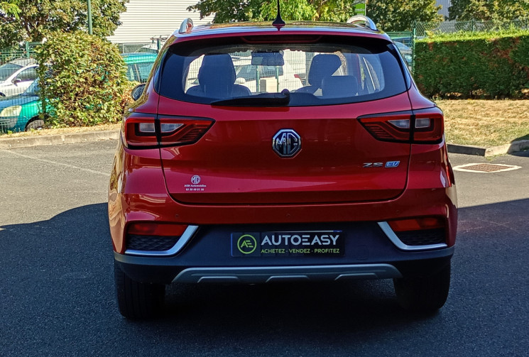 MG ZS  EV 44.5 kWh LUXURY - TOIT OUVRANT / SIEGES ELECTRIQUES CHAUFFANTS