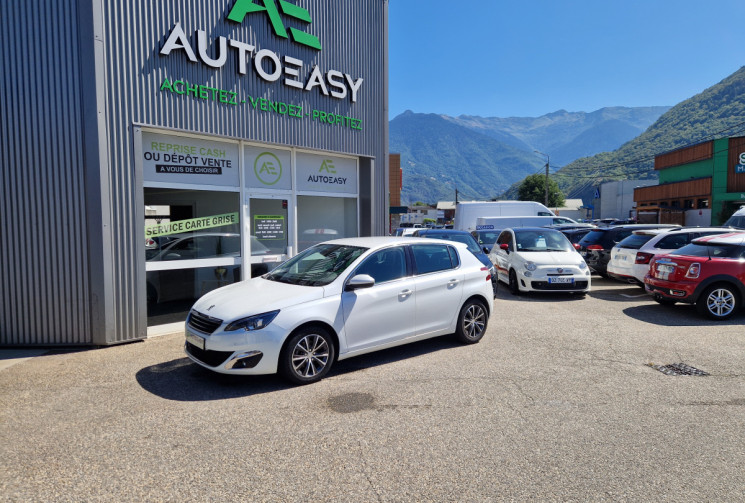 Peugeot 308 phase II 1.6 BlueHdi 120 Allure