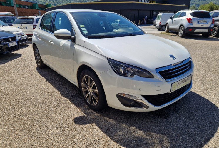 Peugeot 308 phase II 1.6 BlueHdi 120 Allure