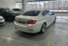 BMW Série 5 530d LCI Modern Xdrive 258 / Suspensions pilotées / Sièges confort / Hayon électrique