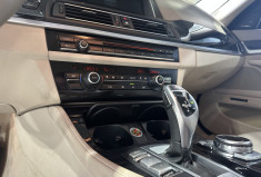 BMW Série 5 530d LCI Modern Xdrive 258 / Suspensions pilotées / Sièges confort / Hayon électrique