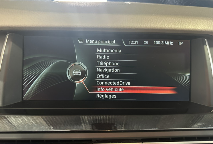 BMW Série 5 530d LCI Modern Xdrive 258 / Suspensions pilotées / Sièges confort / Hayon électrique