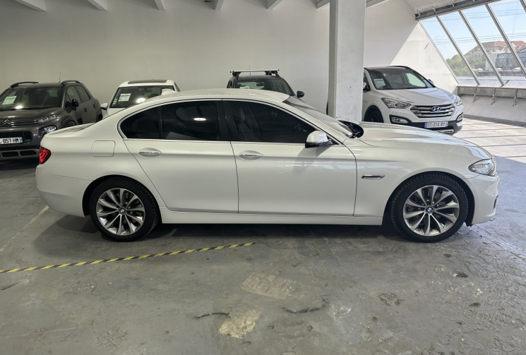 BMW Série 5 530d LCI Modern Xdrive 258 / Suspensions pilotées / Sièges confort / Hayon électrique