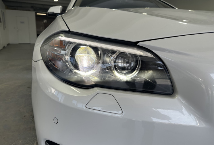 BMW Série 5 530d LCI Modern Xdrive 258 / Suspensions pilotées / Sièges confort / Hayon électrique