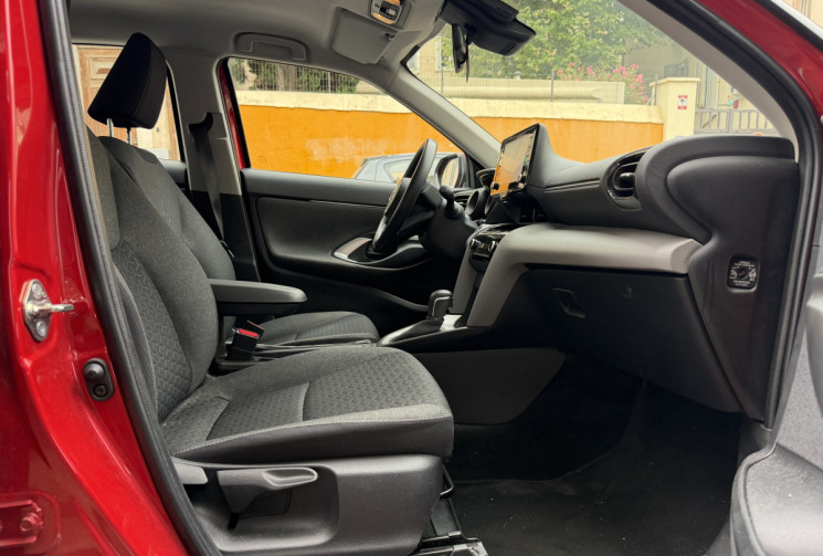 Toyota Yaris Cross dynamic 1.5 HSD 116 Hybrid Boîte auto Origine France 1er main / camera / Carplay