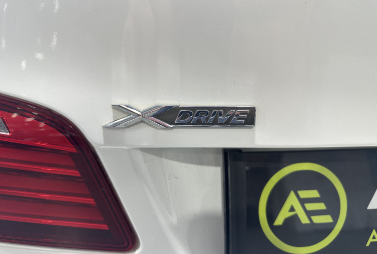 BMW Série 5 530d LCI Modern Xdrive 258 / Suspensions pilotées / Sièges confort / Hayon électrique