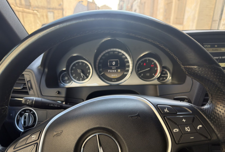 Mercedes CLASSE E CABRIOLET avantgarde 350 CDi 3.0 CDI V6 24V DPF 7G-TRONIC BlueEFFICIENCY 265 cv 
