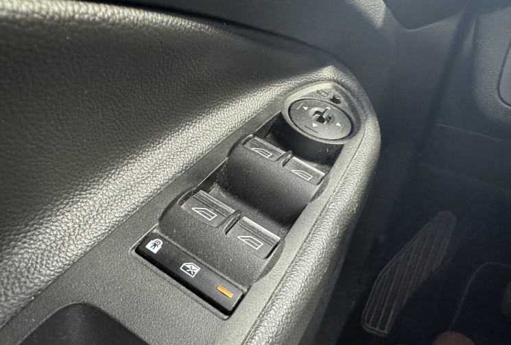 Ford Kuga 2.0 TDCI 150 ST Line / Entretien rigoureux / Carplay / Caméra de recul / Régulateur