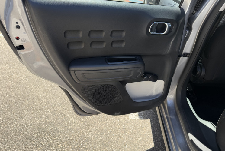 Citroën C3 1.2 PureTech 83 ch C-Series / Suivi 100% Citroen