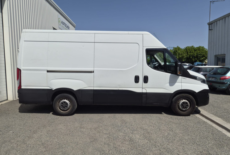 Iveco Daily 35S12 2.3 FOURGON H2L2 * DISTRIBUTION FAITE * 