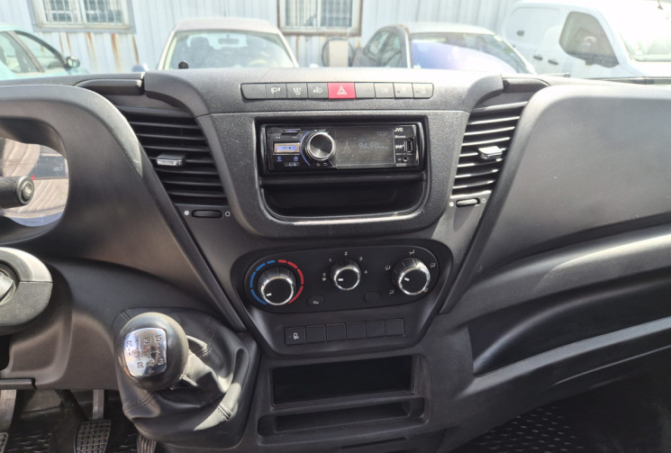Iveco Daily 35S12 2.3 FOURGON H2L2 * DISTRIBUTION FAITE * 