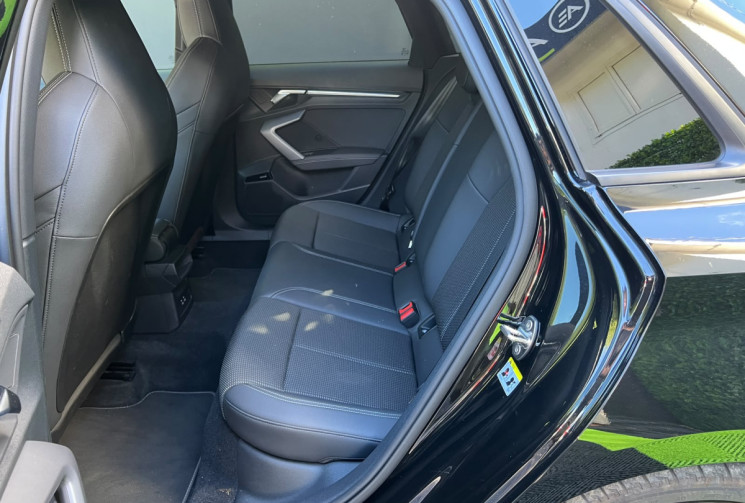 Audi A3 SPORTBACK  Série 4 Phase 2 Sportback 35 1.5 TFSI 16V Mild Hybrid S Tronic7 S&S 150 cv S-LINE