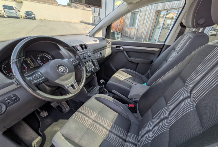 Volkswagen Touran I PHASE 3 1.6 TDI 105 MATCH / COURROIE DE DISTRIBUTION NEUVE