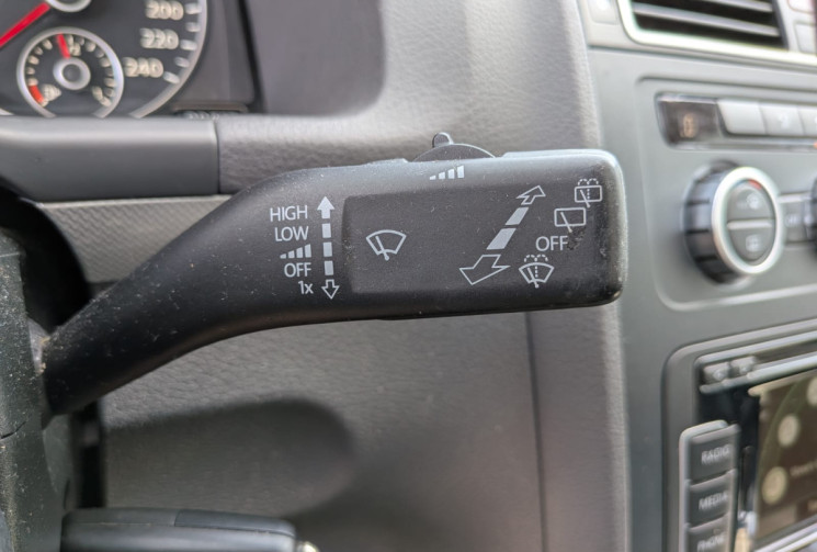 Volkswagen Touran I PHASE 3 1.6 TDI 105 MATCH / COURROIE DE DISTRIBUTION NEUVE