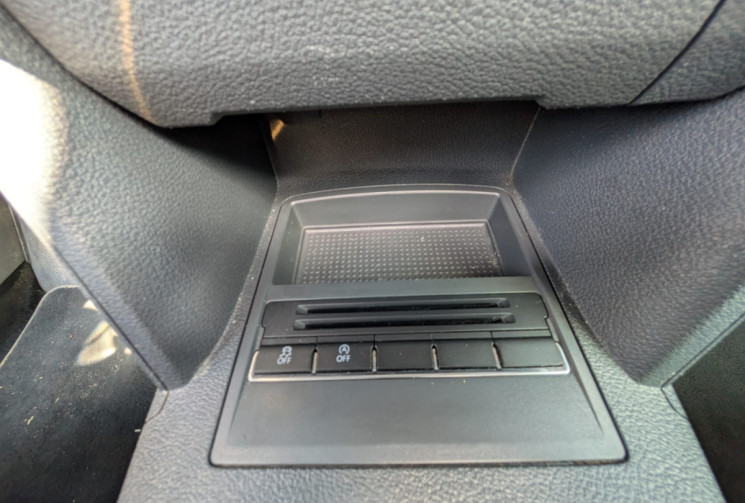 Volkswagen Touran I PHASE 3 1.6 TDI 105 MATCH / COURROIE DE DISTRIBUTION NEUVE
