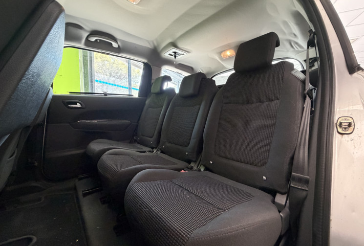 Peugeot 5008 2.0 HDI 150 CH ACTIVE