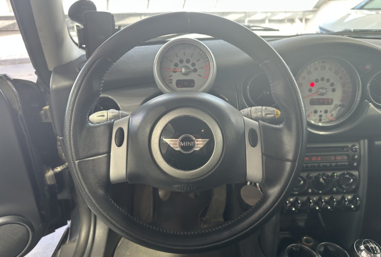 Mini Cooper 1.6 Hatch 116 / Entretien rigoureux / Climatisation / Idéal jeune permis