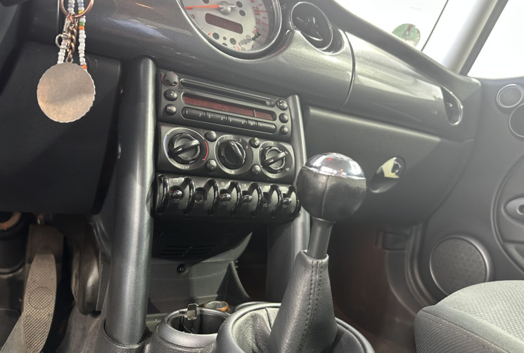 Mini Cooper 1.6 Hatch 116 / Entretien rigoureux / Climatisation / Idéal jeune permis